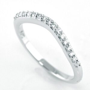 curve diamond wedding band in 14 karat white gold (17 round diamonds)